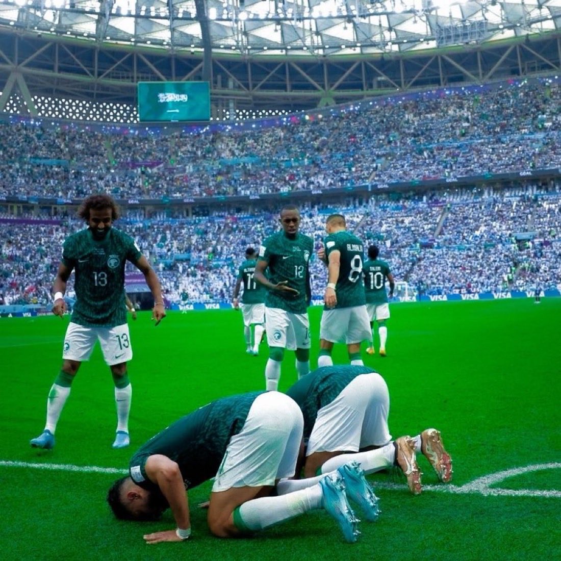 ألف مبروك لمن تغنى الشعب بإسمه ورسمه 
الف مبروك لقائد وعراب رؤيتنا ونهضتنا في شتى المجالات.
صاحب السمو الملكي الأمير محمد بن سلمان أعزه الله🤲
وليالعهد رئيس مجلس الوزرا

تأهل منتخبنا البطل الى نهائيات كأس العالم 2026 👏🏻🇸🇦🇸🇦🇸🇦
ألف ألف مبروك حكومه وشعبا 🇸🇦