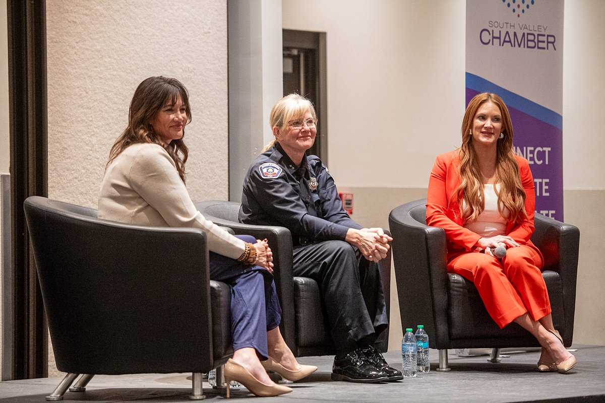 UDC Leaders = Business Inspiration! 🎤

Deputy Executive Directors Maria Shirey &amp; Rebecca Brown join Warden Sharon D’Amico to share the inside scoop on #corrections at the South Valley Chamber's Women In Business panel!
Thanks for the inspiration. ✨
 #WomenLeaders #Corrections