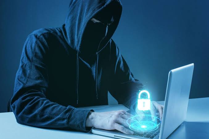 faith_vtch's tweet image. Vtuber vs actual job 👩💻
I am senior cyber security specialist
I do internal penetration testing, compliance, auditing, threat analysis, risk assessment, and basically anything blue team related.
It is a career I worked very hard for. 13 years professional experience.