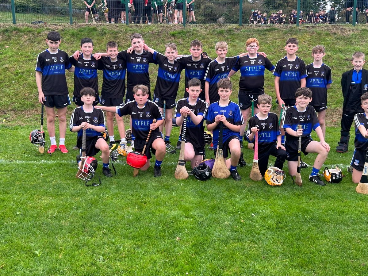 Well done to our 1st &amp; 2nd Year hurlers in the McGreevy Blitz today 👏🏑
Two good wins and a narrow loss! Top 2 qualify, so it looks like we’re through to the next round! #Hurling #McGreevyBlitz <a href="/ulsterschools/">Ulster Schools GAA</a> #teamknock 🖤💙 #iswagai