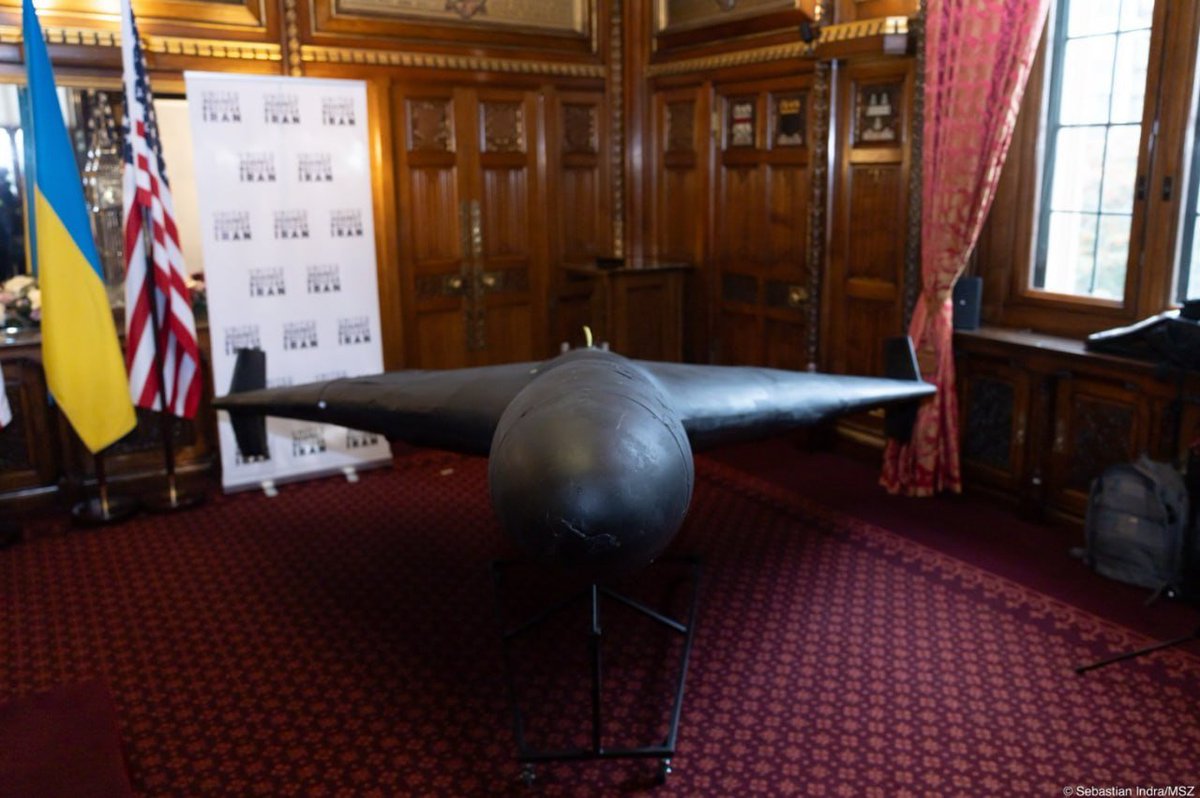 In the UK Parliament, Polish FM Radosław Sikorski brought along a Russian drone “Geran.”

“Today, a downed Geran drone - a key weapon in Putin’s war against Ukraine - was publicly displayed in Europe for the first time.”

So Poland is not Europe?
