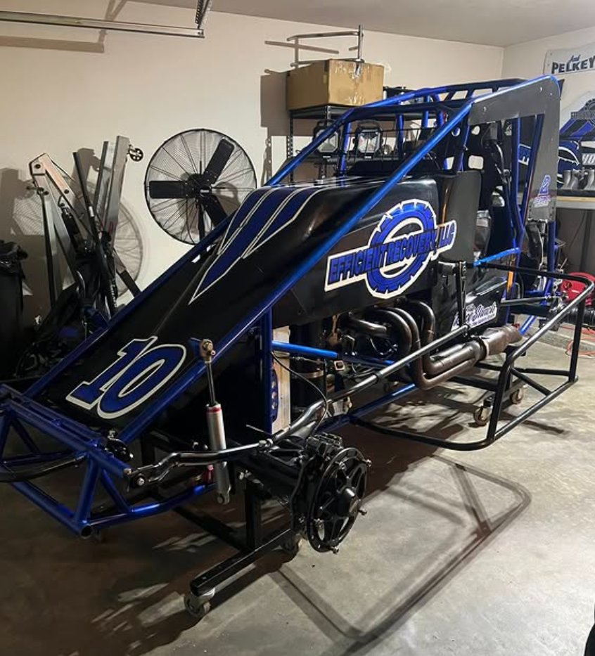 USACNation's tweet photo. .@Sussex45 is in for the last 4. 👊
He'll drive the @DutcherMichael #17GP in USAC @AMSOILINC National Sprint Car action at:
Oct 17 | @RaceDcrp
Oct 18 | @route66amarillo
Oct 24-25 | Central Arizona Raceway
He'll also run the Tellas-Thomas #10 with the 360s at Central Arizona. https://t.co/aDgm7gM79q
