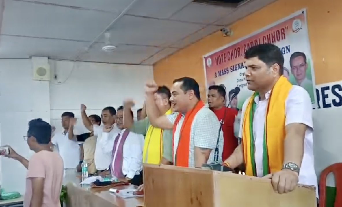 manojchauhanmp's tweet photo. 📍 Haflong, Assam 

Today attended the Review meeting of Booth Committees with the Mandal Congress Presidents &amp; Block Congress Presidents of DCC Dima Hasao &amp; joined the #Vote_Chor_Gaddi_Chhod Signature Campaign of the district. https://t.co/xSCVhFnZ2T