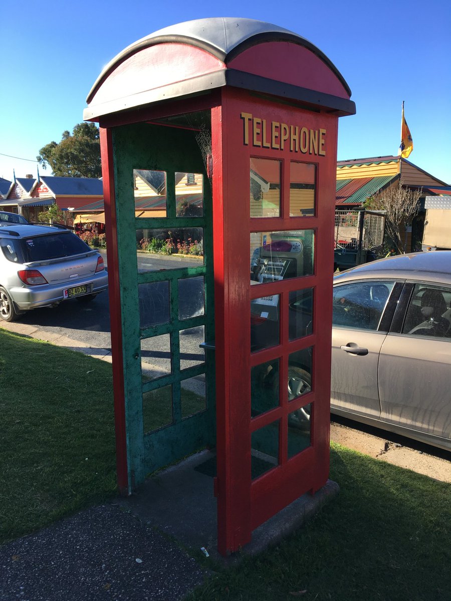 wapple15's tweet photo. #Tilba #NSW 🇦🇺 #TelephoneBoxTuesday https://t.co/kGcPZNMLna
