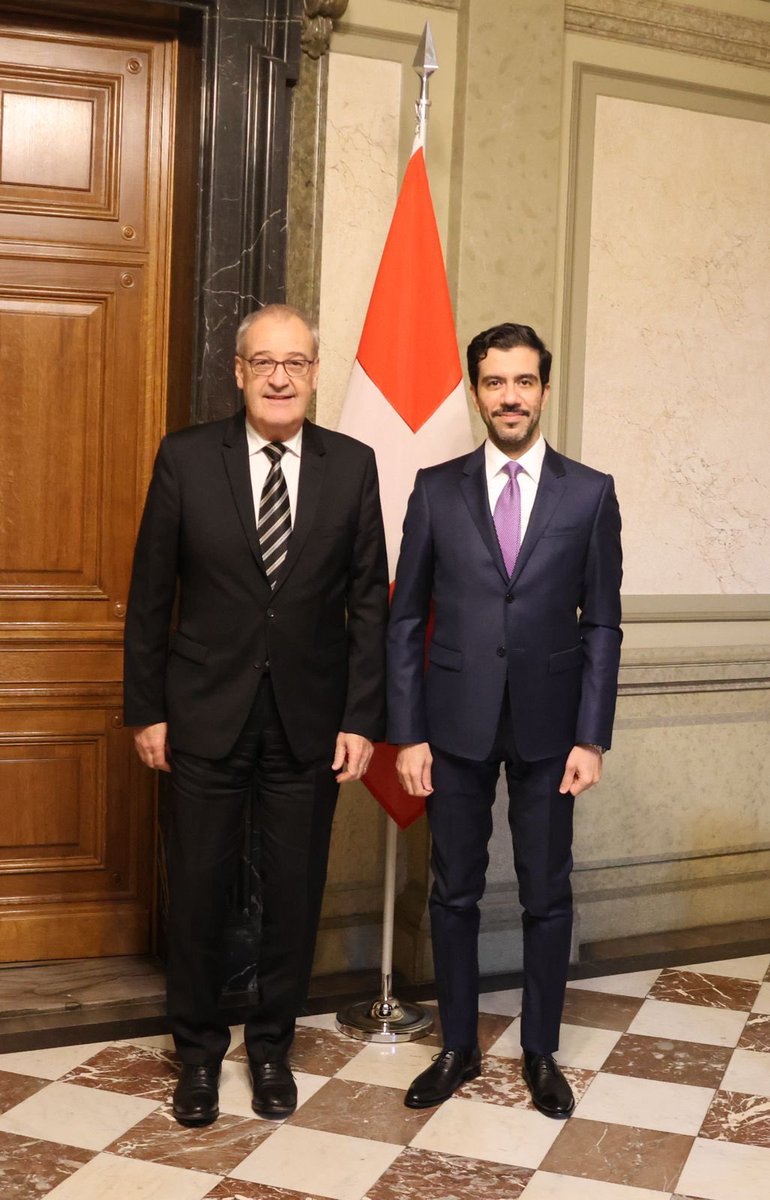 S.E. l’Ambassadeur Abdulrahman Aldawood a rencontré S.E. Guy Parmelin, Vice-Président de la Confédération suisse et ministre de l’Économie, de la Formation et de la Recherche.
Ils ont discuté du développement des relations bilatérales entre les deux pays.