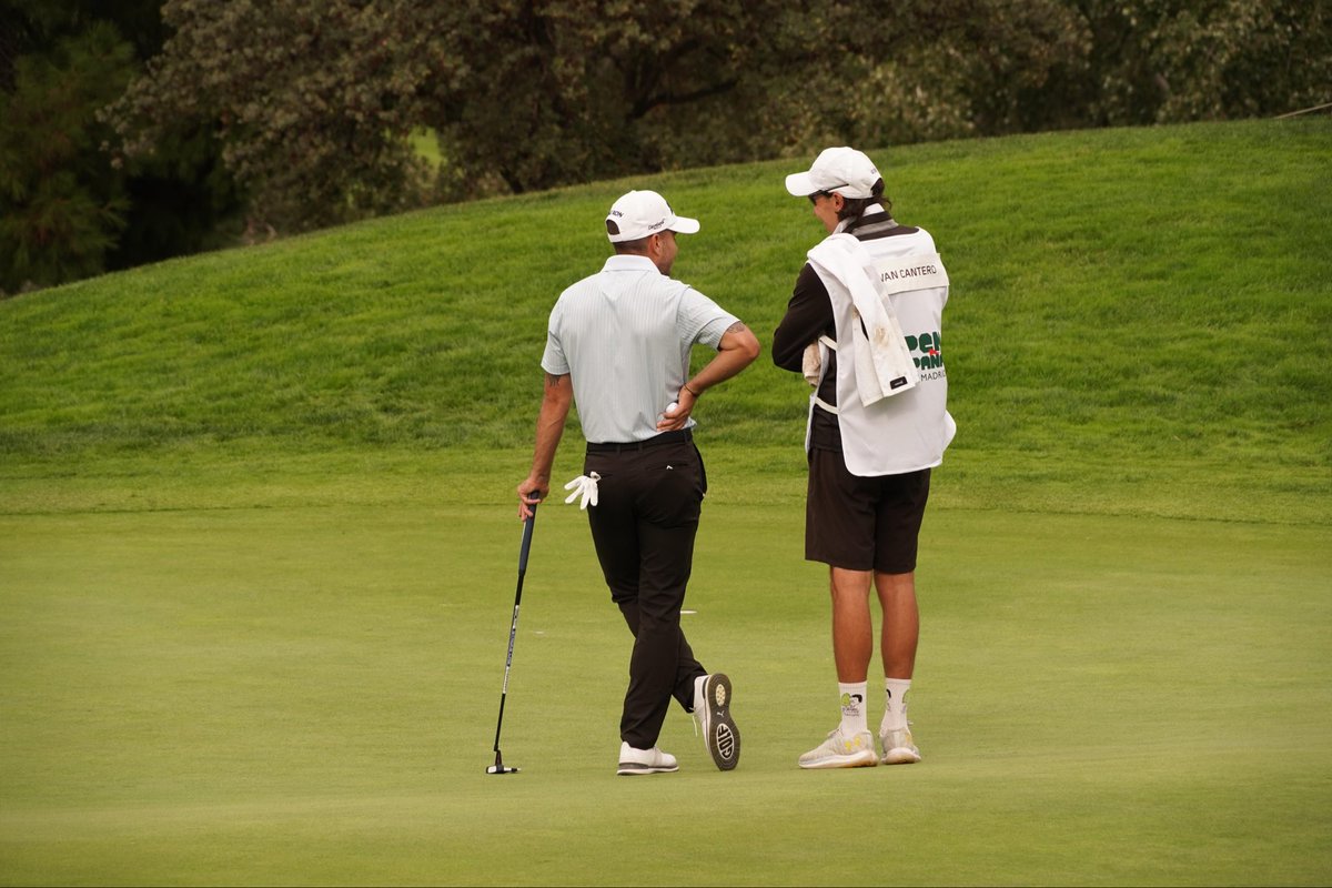 ADOLFMOON's tweet photo. Madrid y el @ccvmoficial nunca decepcionan. Semana preciosa en el @OpendeEspana Lucha tremenda para hacer el corte y gran domingo. Muchas gracias a todos los voluntarios e implicados en este gran torneo @rfegolf #GTMTeam https://t.co/hfp26D5egu