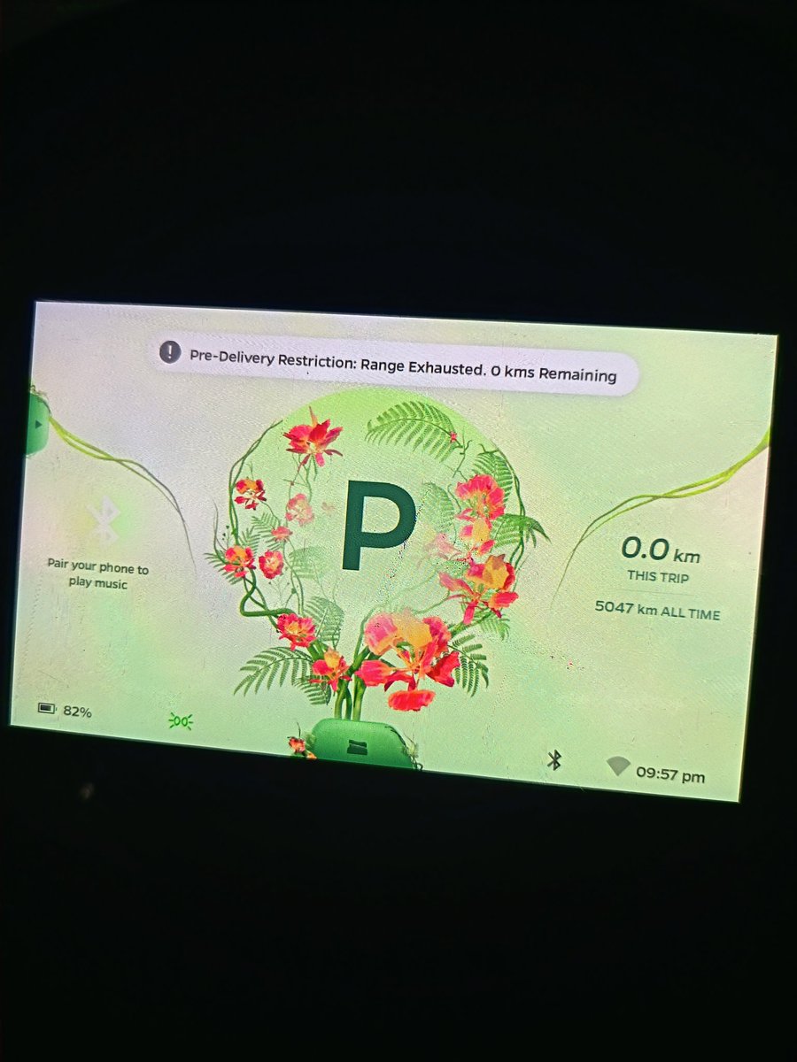 salmankavanur's tweet photo. This is the status of my uncle's ola s1 pro gen2 from last many days. Located at Areekode, Malappuram. Service centre staff also making lag on resolving the issue. But even after many days we can't even move the vehicle from home. No one buy the Ola vehicle. 

Owner: 7012798479. https://t.co/2Tl58Fu06f
