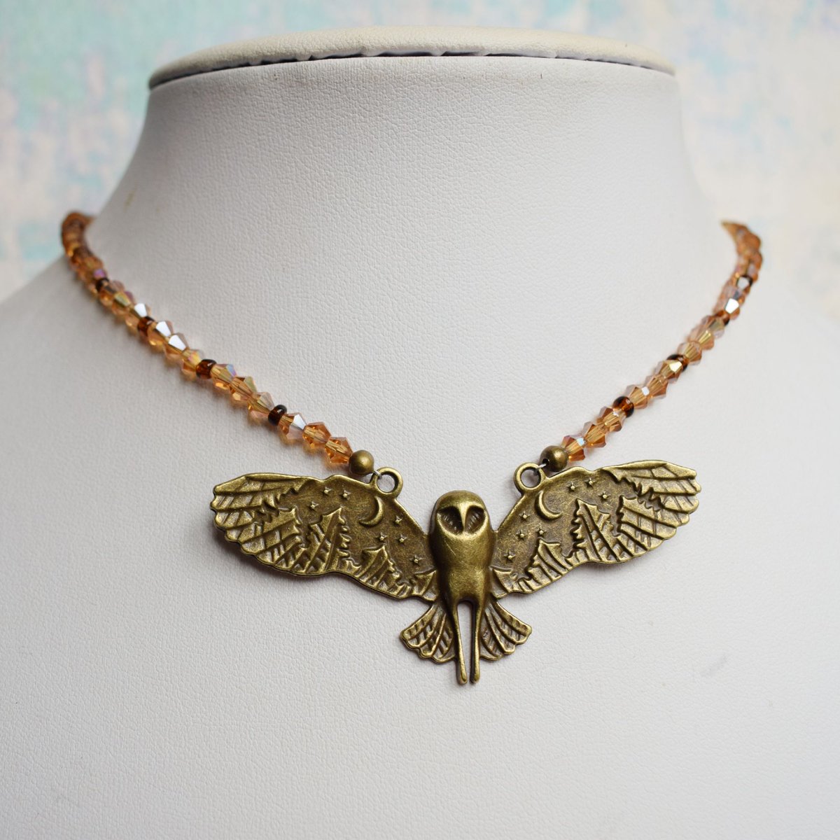 SarahDaisyBlue's tweet photo. Some new owl necklaces have flown into my Etsy shop this afternoon!

#owl #necklace #UKMakers #etsygifts 

https://t.co/fz4yJVUIqe https://t.co/p1OgJ1p2PR