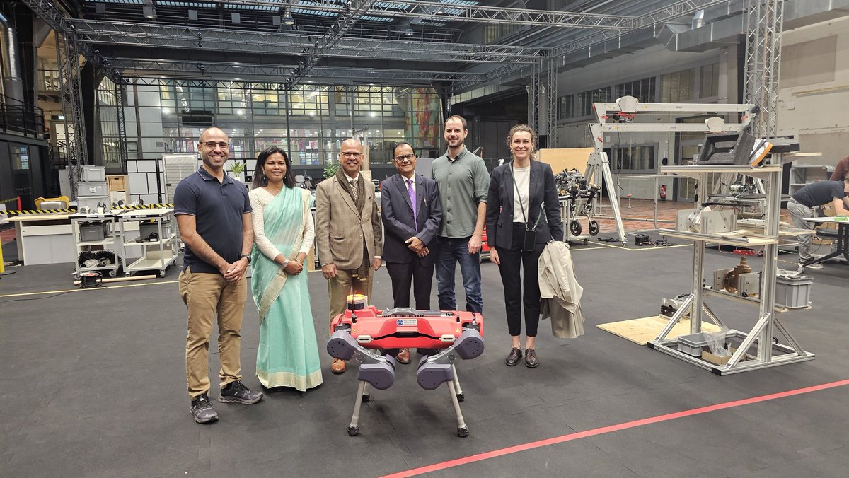 IndiainSwiss's tweet image. @PrinSciAdvGoI Prof Ajay Kr Sood @AjaySoodIISc visited @ETH_en Zurich🇨🇭 and visited their labs -The advancements in cutting edge innovation in #Robotics and world class research in #Quantum Centre reflect the limitless possibilities for the future cooperation and