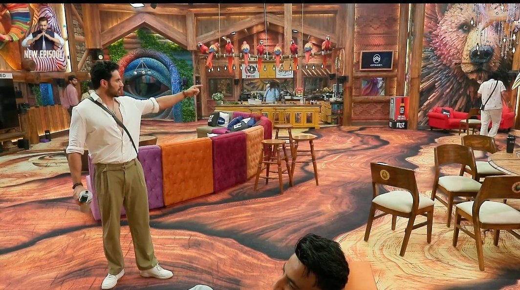 So called MTV face who did nothing in life except trapping girls without them he has no game at all
Once again he got just 1 minute of screen time only bcz of Abhishek.

So #BaseerAli PR &amp; his so-called border fans better thank his Daddy  Abhishek.

#AbhishekBajaj #BiggBoss19