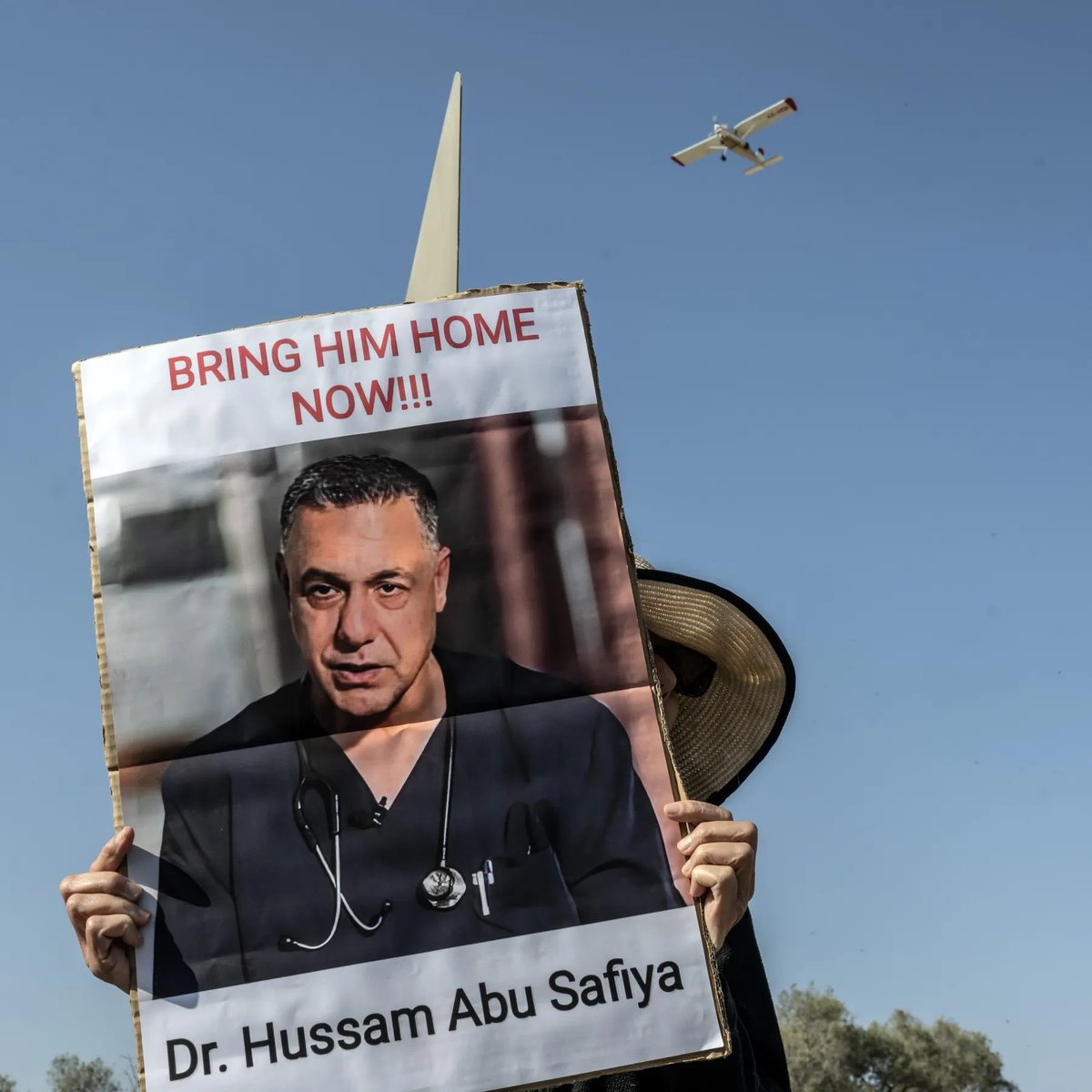 turankislakci's tweet image. Kemal Advan Hastanesi Müdürü Dr. Hüsam Ebu Safiye’yi derhal bırakın… Tarih böyle barbarlık görmedi…

 #JusticeForDrAbuSafiya