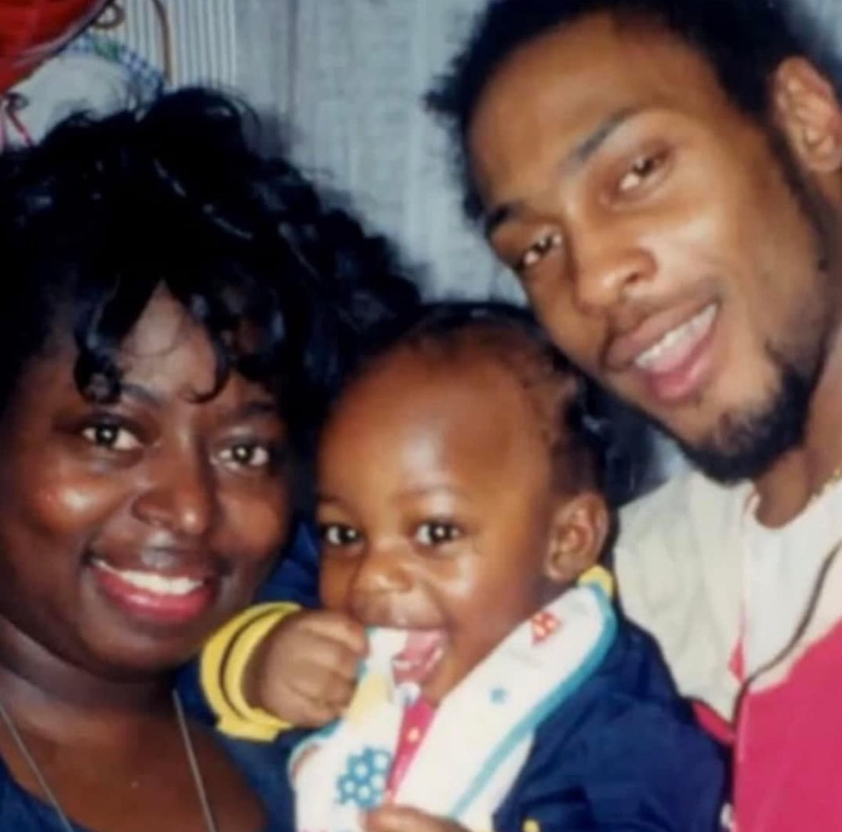 theculturevibes's tweet image. Angie Stone and D’Angelo co-wrote ‘Send It On,’ inspired by their newborn son, Michael. Rest in peace to both.