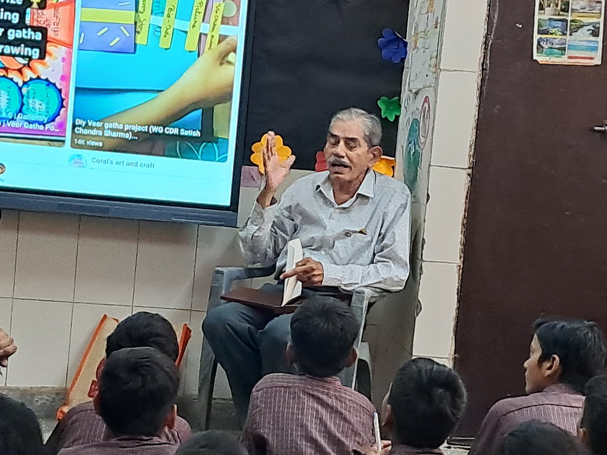 mcdpswvn's tweet photo. @vidyanjali_edu @VidyanjaliDelhi 
@MCD_Delhi 
Vidyanjali activity (veergatha)
Name of service. Special class 
Students meet army man
Captain Permanand 
Class:  5th
No. of students:45
Name of hos : Harsh Bala Nandwani 
UDISE No.: 07040421701 https://t.co/WmAEpTeSN9