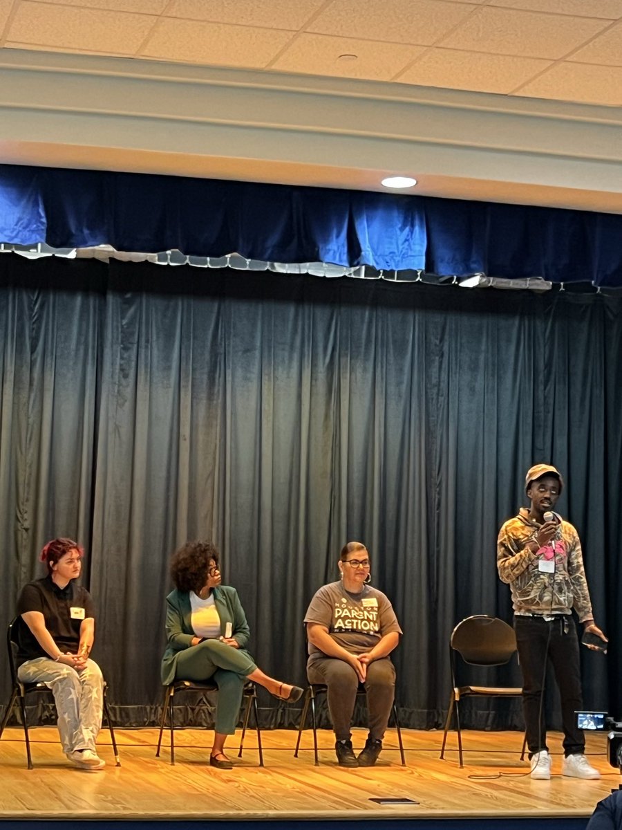houston_gps's tweet photo. Houston parents took the mic at the Safe and Supportive Schools 3rd Annual Education Summit on Oct. 3, speaking on school discipline and getting a clear overview of how new Texas laws could impact kids. https://t.co/t5tnUQGYkb