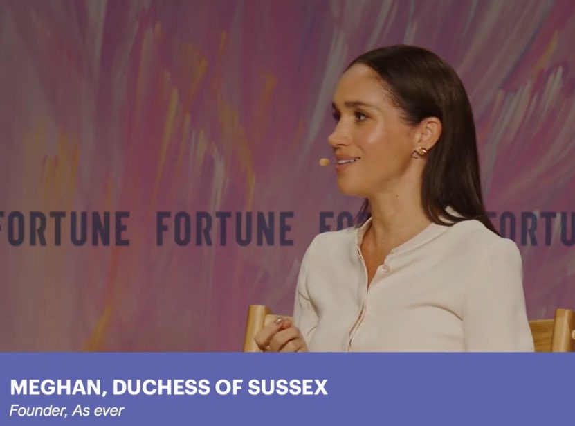 DeSeraeVillafa1's tweet photo. #FortuneMPW Summit continues today!
Meghan, Duchess of Sussex looked & sounded amazing🤩
#AsEverbyMeghan
#FortuneMPWSummit
#DuchessOfSuccess https://t.co/VYIrOIJW5H