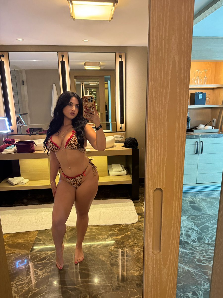 Miss Flavia💋 tweet media