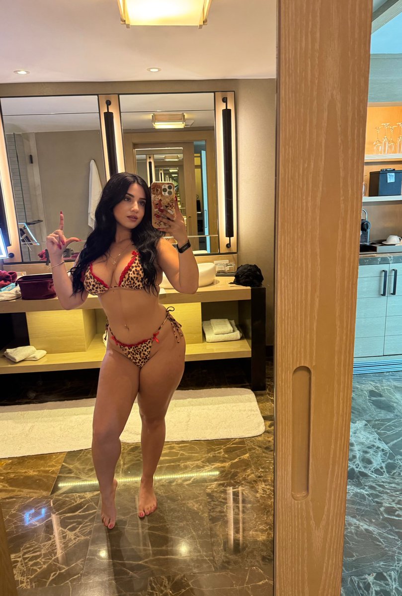 Miss Flavia💋 tweet media