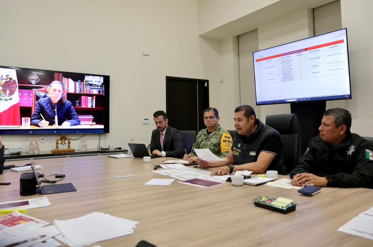 En #Puebla actuamos con unidad y compromiso. 🫱🏻‍🫲🏽

Junto al gobernador <a href="/armentapuebla_/">Alejandro Armenta</a> y la presidenta <a href="/Claudiashein/">Claudia Sheinbaum Pardo</a>, seguimos coordinando esfuerzos para atender a las familias afectadas por las lluvias en la Sierra Norte.

Proteger la vida y el bienestar de la gente siempre será