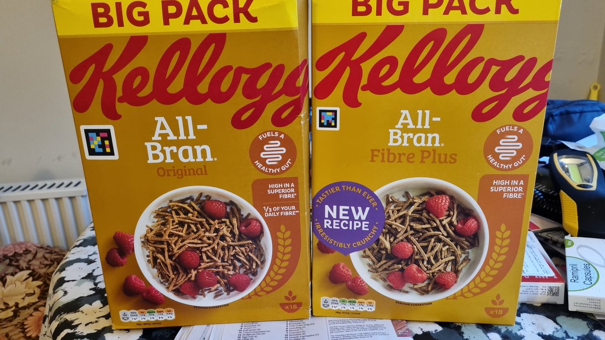 LelluR's tweet photo. I got excited because @KelloggsUKI new recipe #AllBran is "Fibre Plus" until I compared it to my old box.
It has LESS FIBRE! It's got less sugar &amp; fat. https://t.co/YQFwXAoxaq