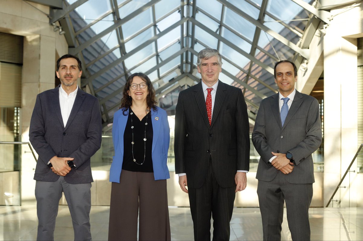 Hoy estuve en la Universidad de los Andes, participando en el seminario “Docencia en Chile: Diagnósticos y Políticas Públicas”, organizado por el Human Development Lab.

Contenta de haber sido parte de este espacio de diálogo sobre un tema clave para la calidad de la educación: