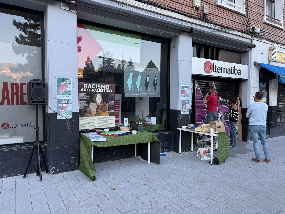 🇵🇸Langileok Palestinaren alde lanuzteak egingo ditugu bihar.

Gure Gasteizko egoitza info puntua bihurtu dugu, hitzegin dezagun Palestinaz, gelditu dezagun genozidioa!

Bihar denok kalera!
Palestina aurrera!