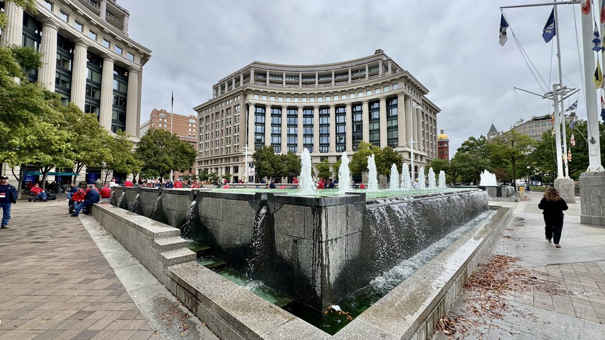 CGProgram's tweet image. I’ll be jumping on KMJ with John and Christina in just a couple of minutes. I’ll be live at the United State Navy Memorial. @KMJNOW @BroeskeMusson