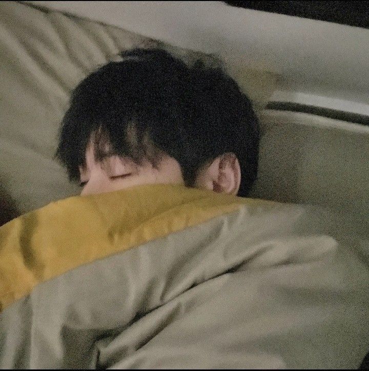 jujipretty's tweet photo. Desire4 fewtweet au
Shaoyou dan 3 suaminya

Edisi Shaoyou yang tiba2 sakit

#XingQiu #Jiangqiu #liqiu #peiqiu #shensheng #gaosheng #huasheng #hualang #huagao #shengao #langtu https://t.co/BTnraMPnjM