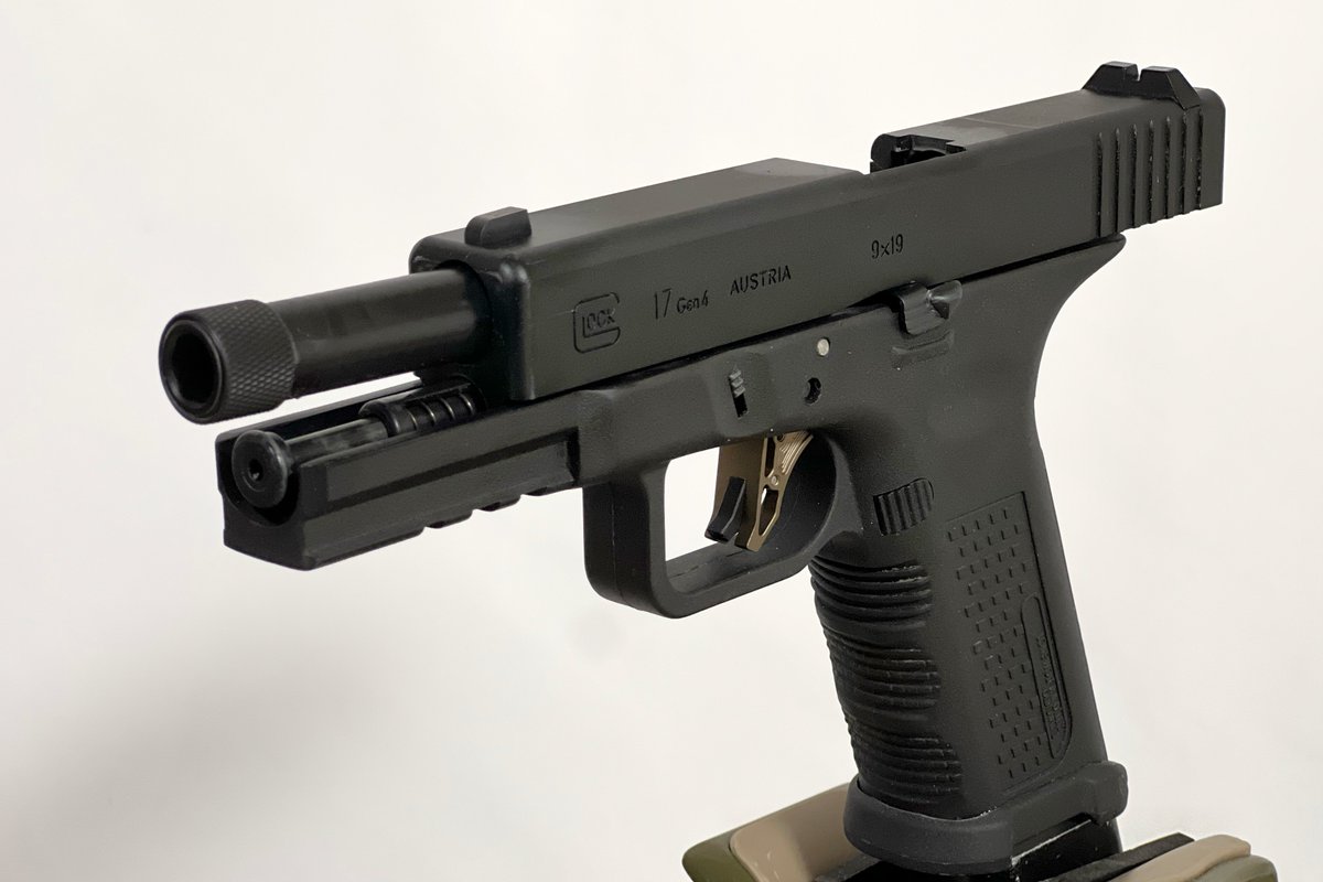 【緩募】売ります

マルイG17 Gen4ベース The “S”Airsoft製Lone wolf Timber Wolfフレーム組み込みカスタム

LWフレーム通常はGen3グロック向けなのですがGen4の内部、Gen4スライドが使えるように加工し、調整済みです
動作快調
