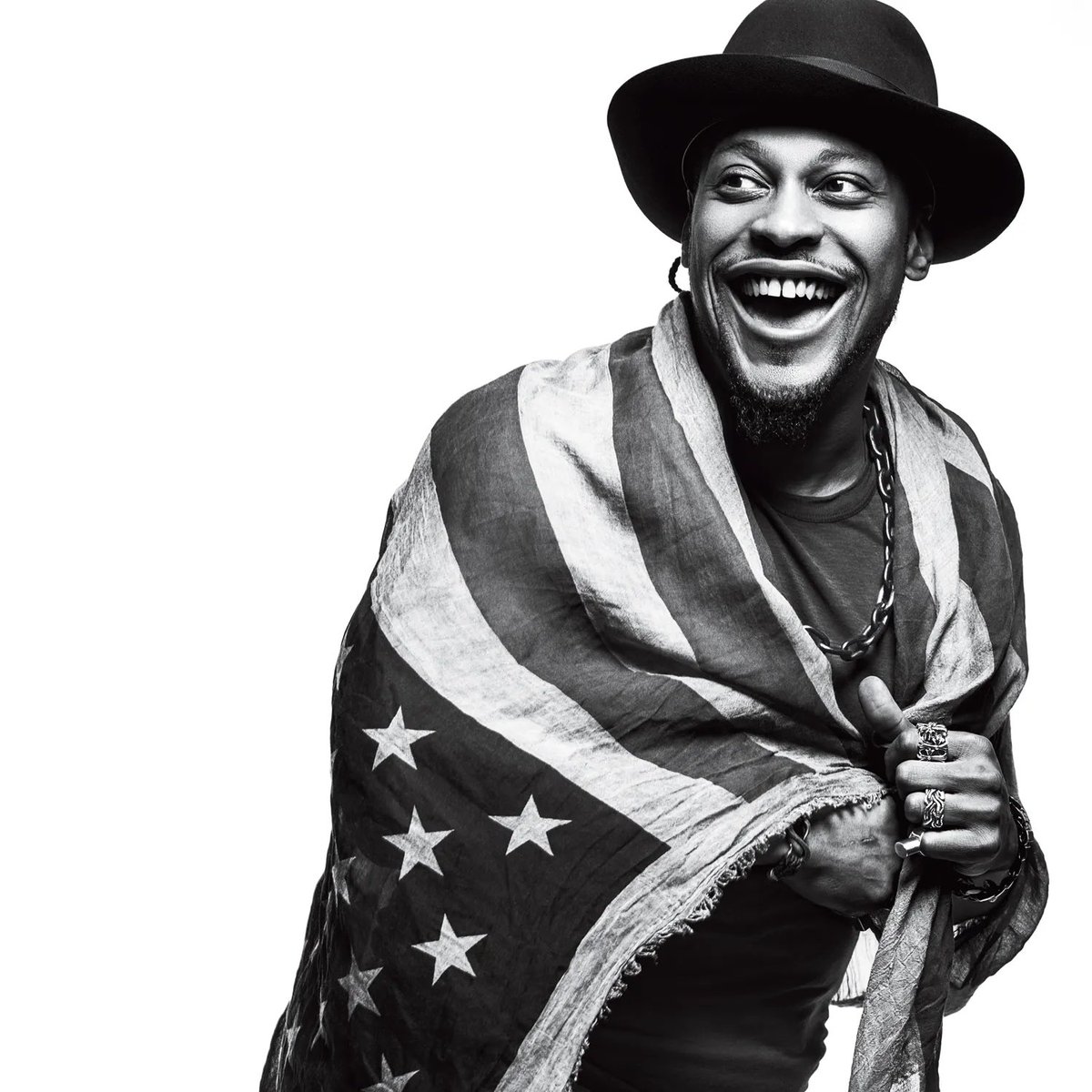 Nibiru1000's tweet image. RIP to the legendary D’Angelo 🙏🏾, a true musical genius who helped pioneer the neo-soul movement and reshape the sound of R&B. His iconic debut album Brown Sugar opened the door to a new era of soul and timeless artistry 🕊️