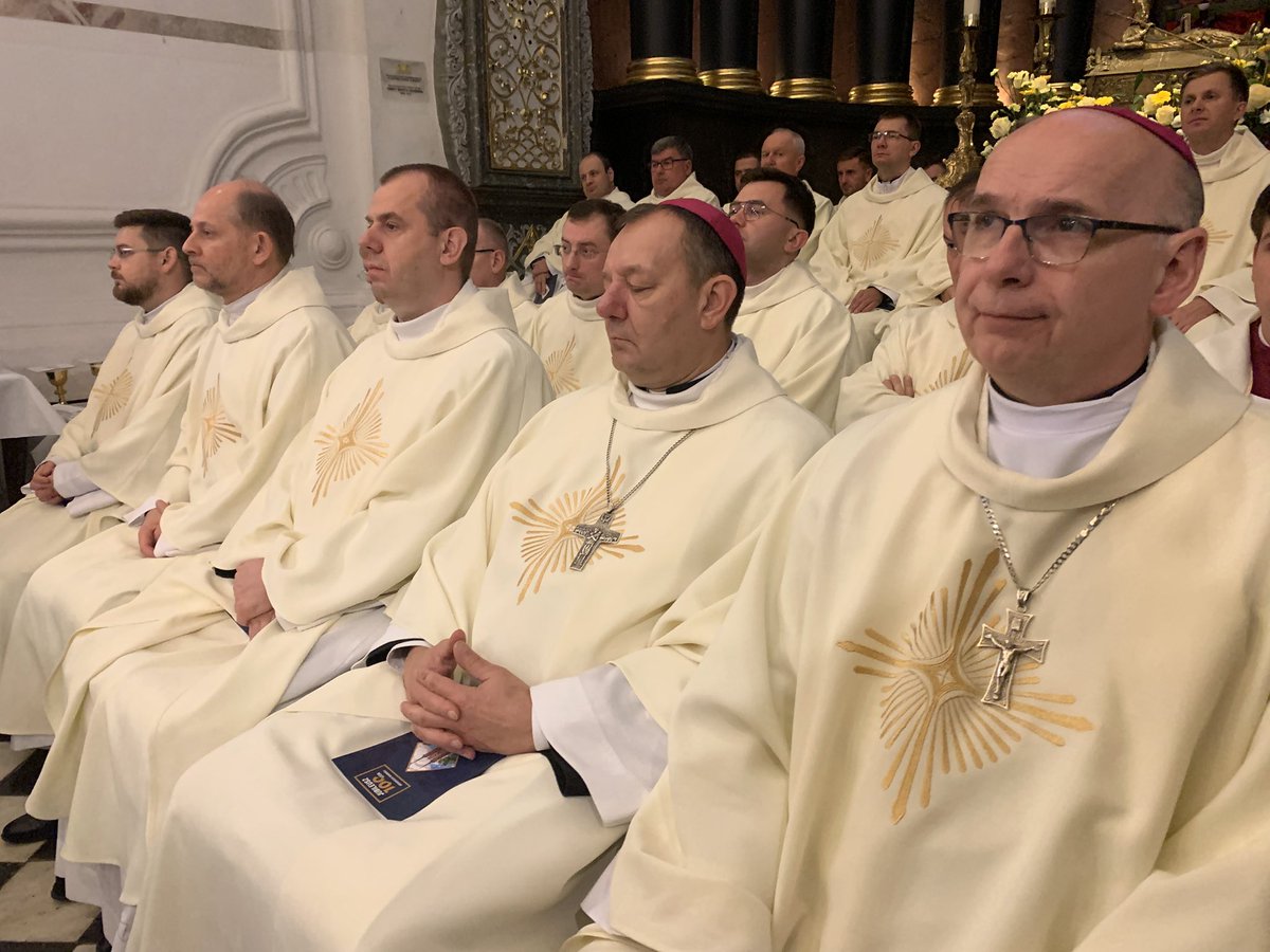 Homilię przygotowaną na jubileusz przez kard. Dominika Dukę, emerytowanego arcybiskupa Pragi i Prymasa Czech, który z powodu hospitalizacji nie mógł przybyć na uroczystości do Gdańska, odczytał bp Wiesław Szlachetka.