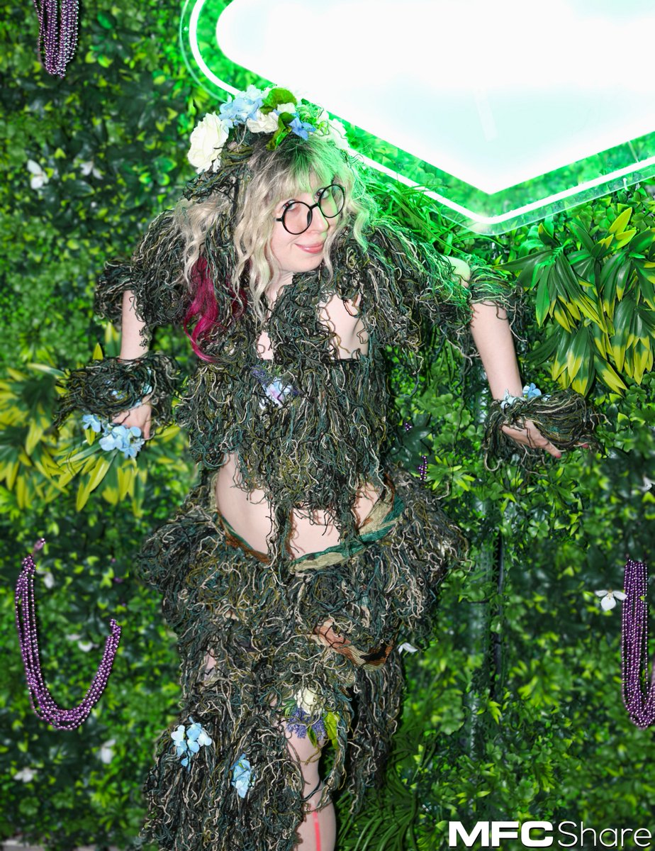 POV it's 3am. you're stoned in the forest again. and you're pretty sure the moss is hitting on you.