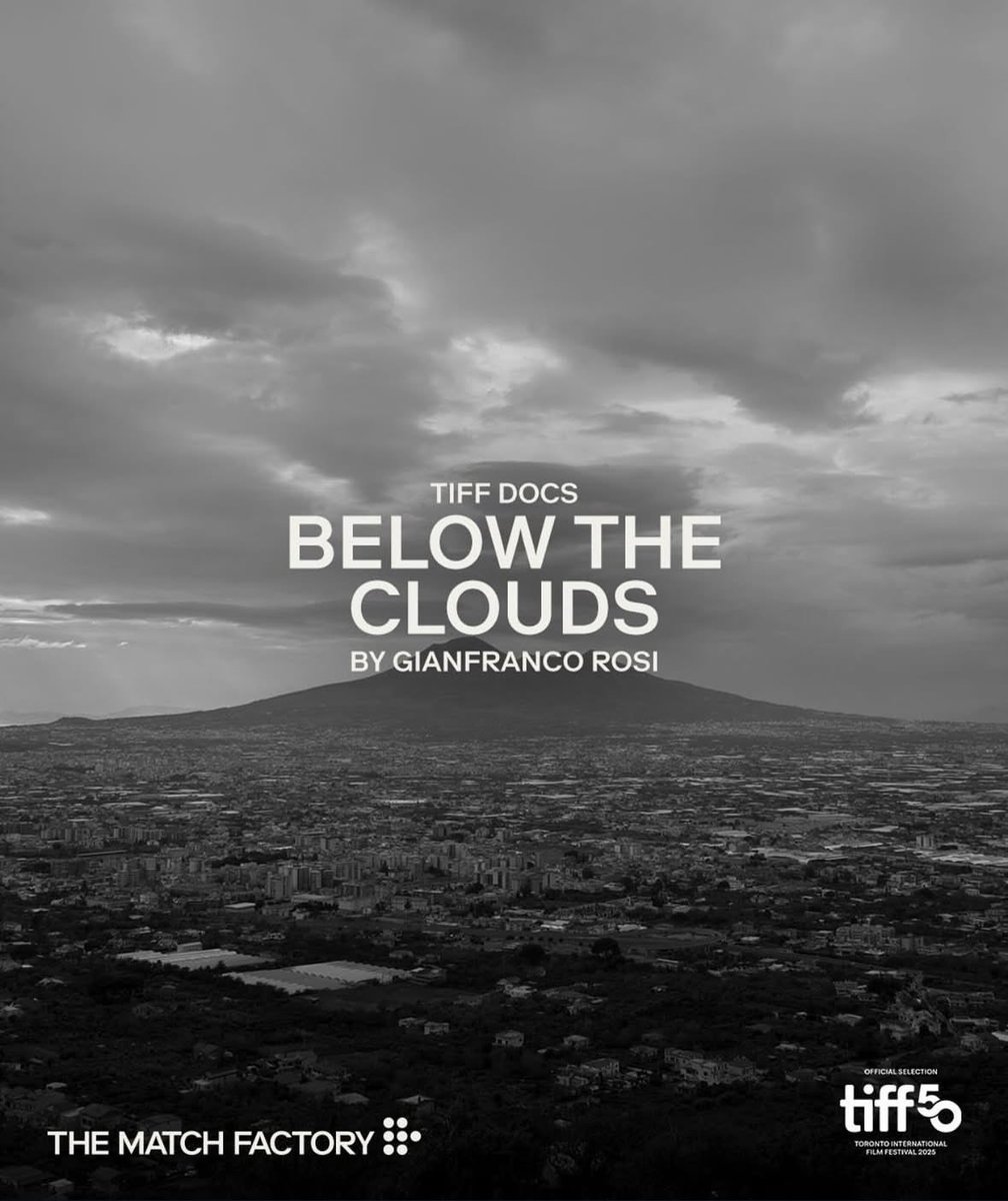 philthecool's tweet photo. Gianfranco Rosi’s #BelowTheClouds is a wonderfully insightful exploration of Italian culture, living in the shadow of Vesuvius.
The culture, architecture and warmth of the people existing here shines through vividly through this artistic black and white intimate lens. #LFF https://t.co/F1cfZOqJCx