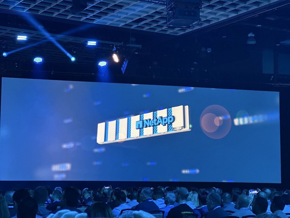 jabenedicic's tweet photo. ONTAP for the exabyte era, introducing NetApp AFX. Disaggregated storage architecture. It’s been talked about for many years, it’s finally here, let’s see if it can live up to the hype. #NetAppINSIGHT #TFDx https://t.co/WFMqwUYzSl