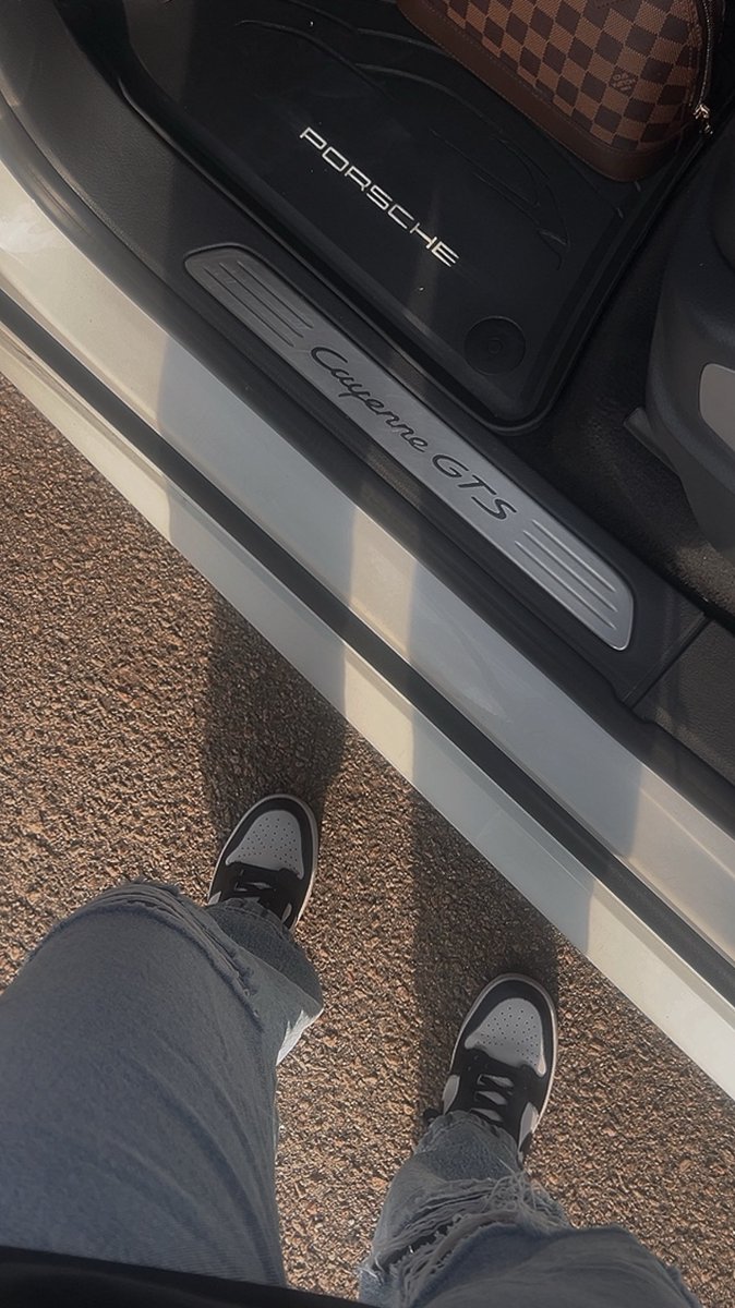 Thabzz_'s tweet photo. Travis Scott fit https://t.co/FXRZvT8puw