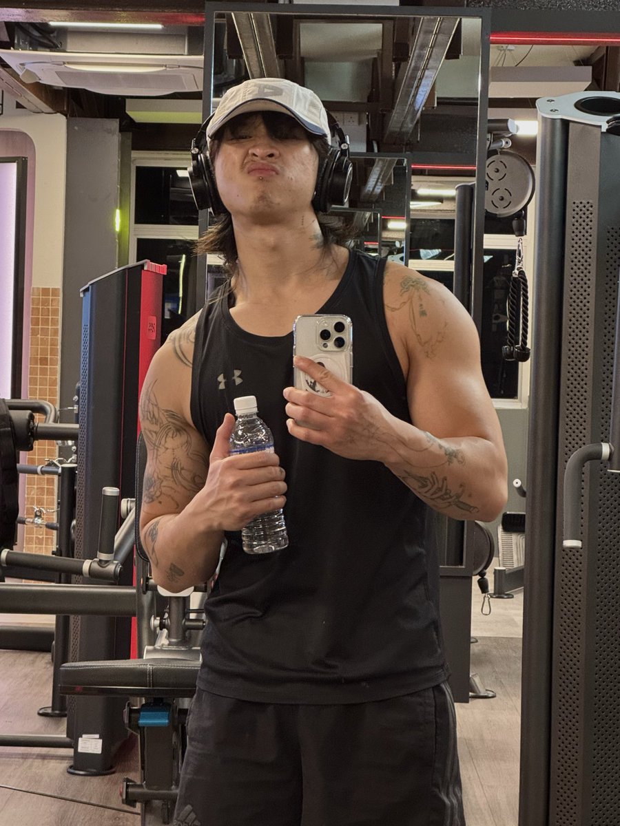 z3 (@exnihalo) on Twitter photo 