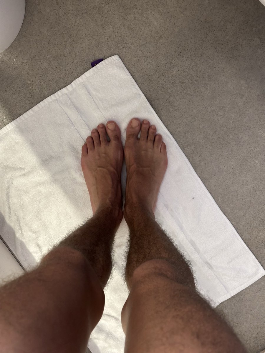 Happy TOESday 🦶🏼

throne.com/rebeufeet
