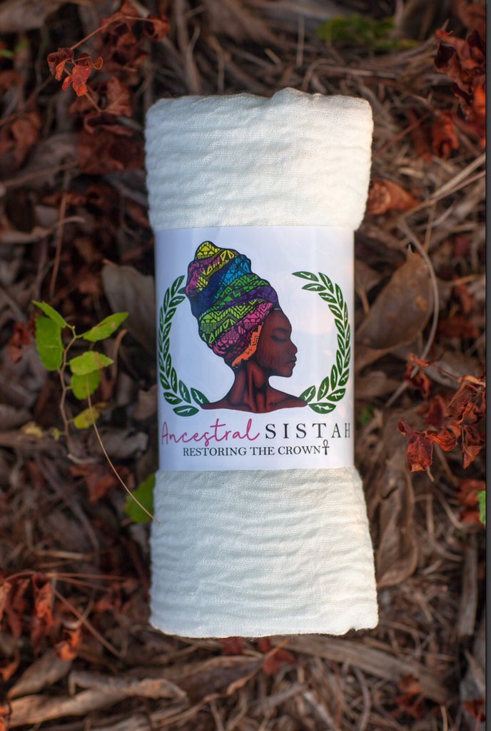 AncestralSistah's tweet photo. White turbans &amp; shawls help store up the light/literature/word within &amp; then et radiates out✨

Get yah white headcovers &amp; shawls from https://t.co/R2MJdsX6Y4 🤍 https://t.co/RRFNM9RHN5