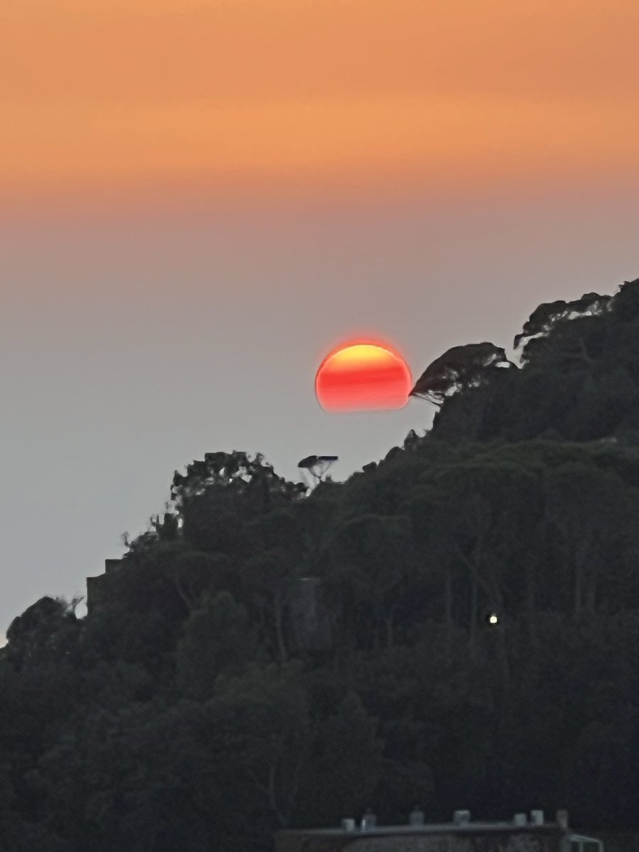 3e journée sur la #viaAurelia : parti de Sainte-Marguerite Ligure, sous un ciel lumineux