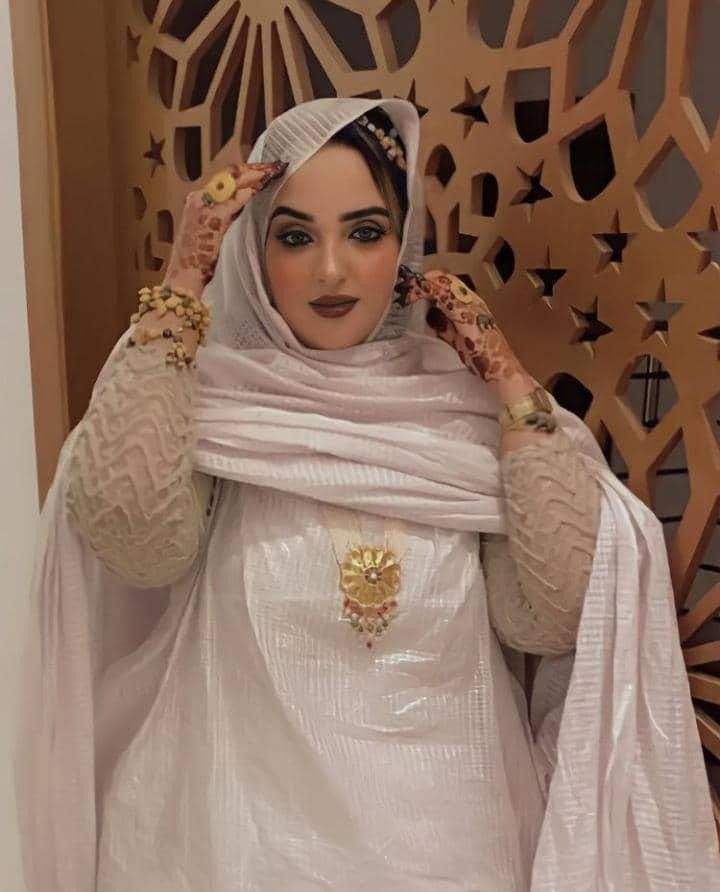 حياتي مغامرة مستمرة، أستمتع بكل لحظة وأتعلم من كل تجربة 🌿✨