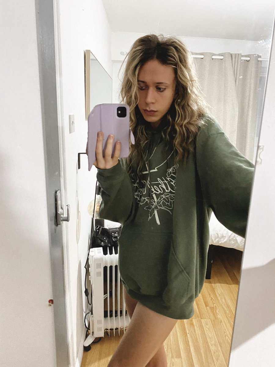 yourgirlriver (@riverrdoll) on Twitter photo 