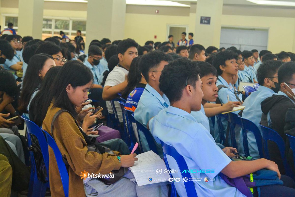Chevy_Jai's tweet image. Another cook in 🇵🇭
This time partnering with @bitskwela, one of the biggest web3 education platform in the Philippines.
The college roadshow begins.
Onboarding the masses, one college at a time.
Fun fact: Chess is in PH schools curriculum.
Few knows.
JUST BUIDL.