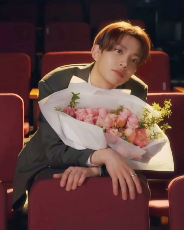 #BornOfStarlightHeeseung
#희승이랑_영원히_함께할_1015 

희승햄 생일축💕💕💕💕💕