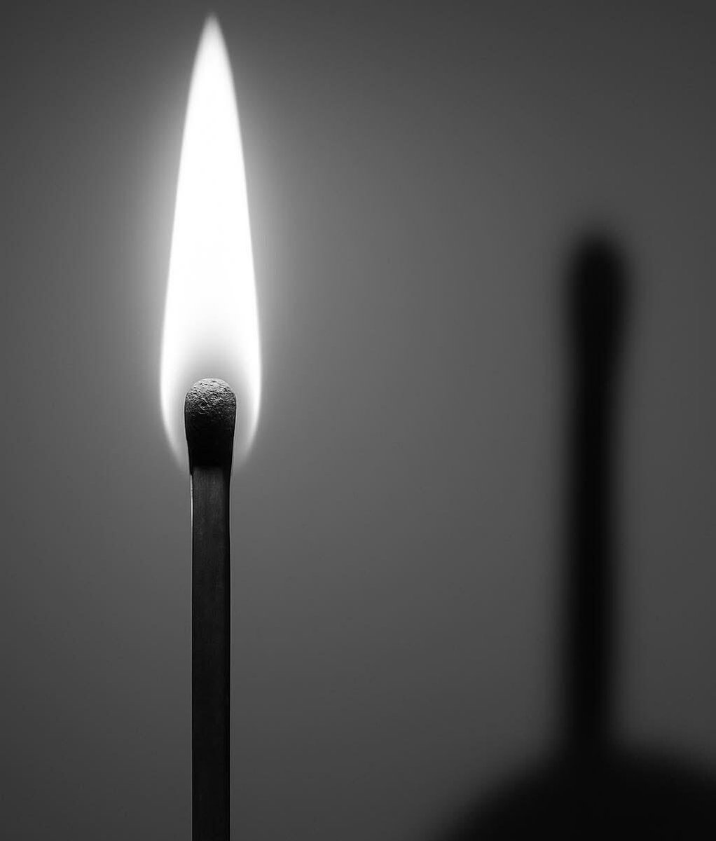 Light has no shadow, be the light.