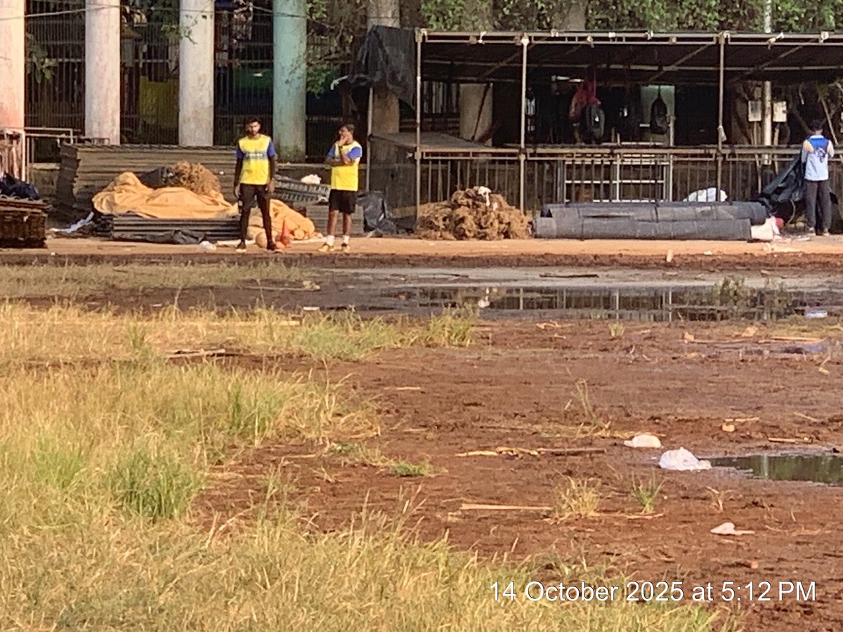 A perfect breeding ground for mosquitoes at Shivaji Park... 
<a href="/saveshivajipark/">ShivajiMaharajPark ALM</a> <a href="/mybmcWardGN/">WARD GN BMC</a> <a href="/mybmc/">माझी Mumbai, आपली BMC</a> <a href="/mumbaimatterz/">मुंबई Matters™🇮🇳</a> <a href="/ndtv/">NDTV</a> <a href="/PrakashBelwade/">Prakash Belwade-Patil</a>
