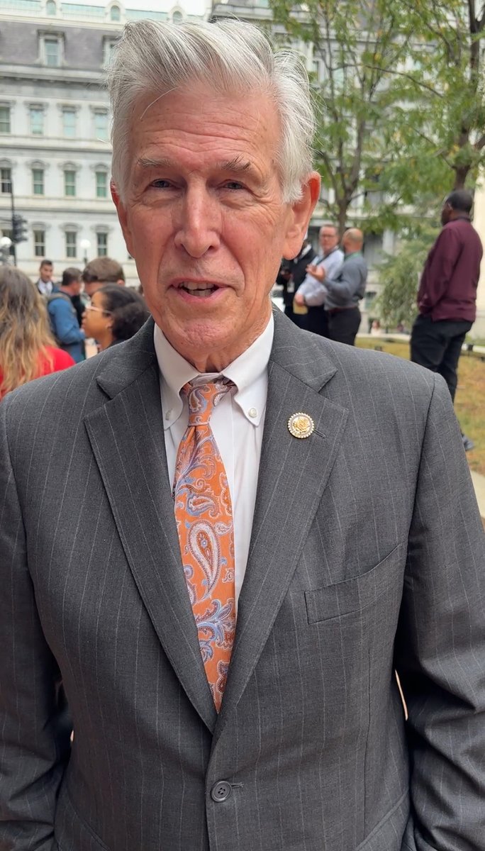 oconnor_reports's tweet image. I asked Rep. Beyer about Jay Jones:
"What Jay said was awful. It's no worse than what Donald Trump says almost every day and the things JD Vance has said."
"People make mistakes. I very much hope he prevails."