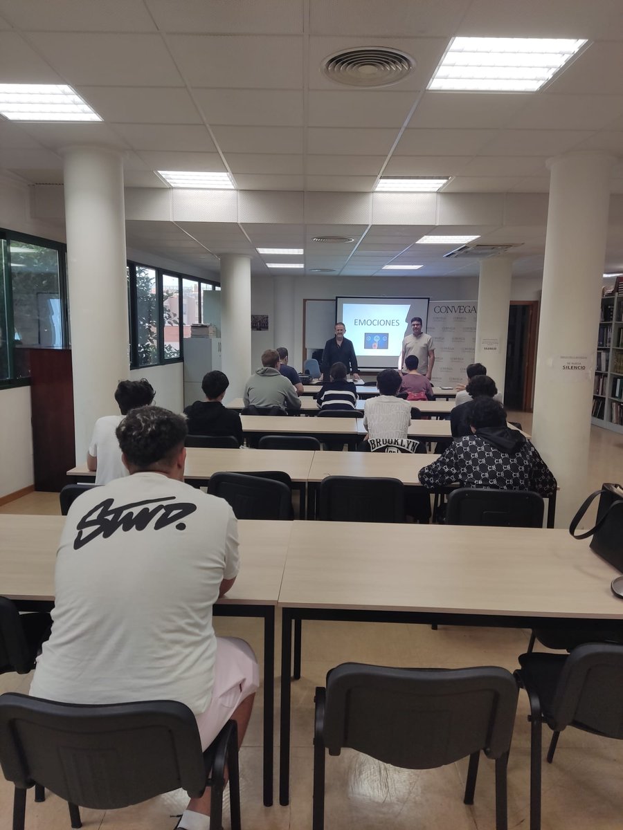 ✅ Comienza en #Redován el curso de 'Operaciones auxiliares de comercio y almacén' puesto en marcha por la Concejalía de #Formación y #Empleo del #AyuntamientodeRedován.

#RedovánSeViveRedovánSeSiente