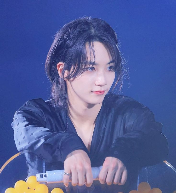 cheolhanglazer's tweet photo. I just know that his hairstylists love him https://t.co/pVMtCTsMi7