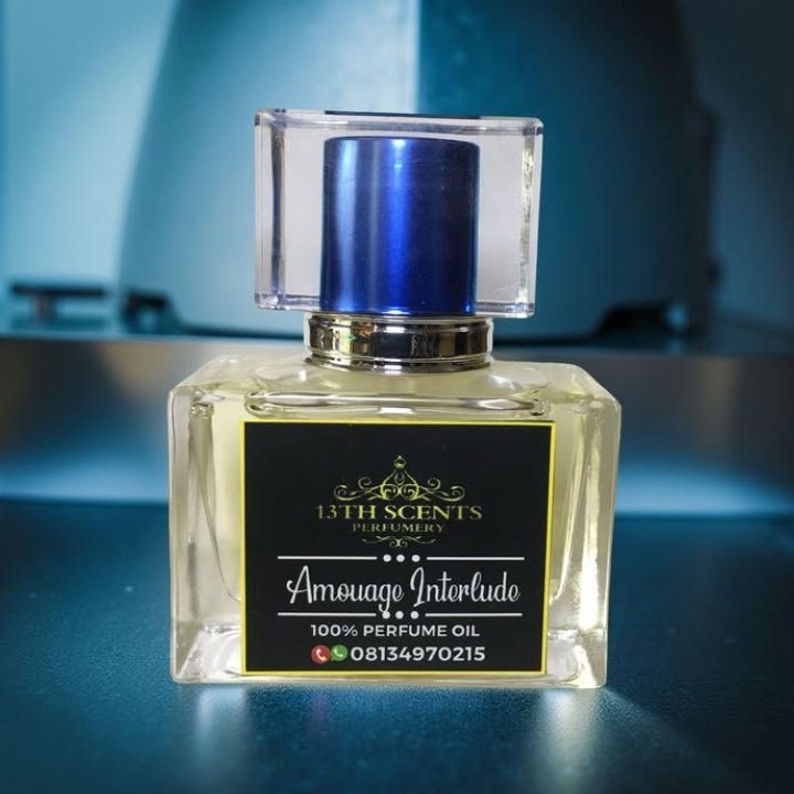 Interlude✨✨

Opens with fiery spices and herbs, deepens into smoky incense and resins, and ends with rich amber and oud . Interlude is for men who embrace mystery, strength, and dominance.

Available in:
100ml: ₦50,000
50ml: ₦30,000
30ml: ₦20,000 (size below)
15ml: ₦12,000