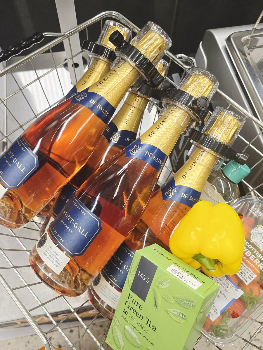 Tony Parvia tweet media