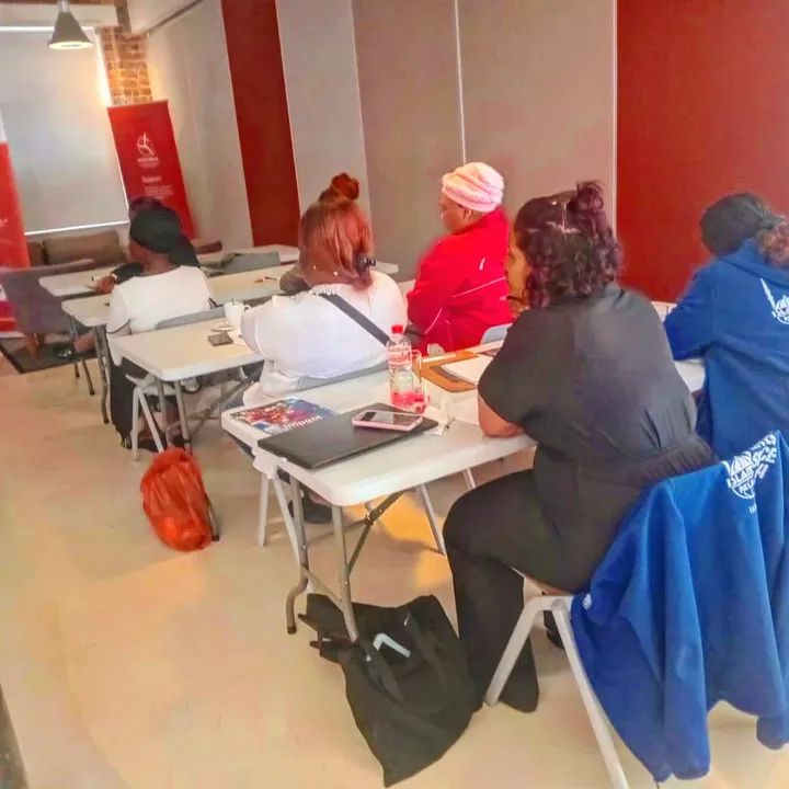 Ilitha Labantu hosted a Stakeholder Engagement on Migrant Women’s Safety at Inyathelo, Woodstock. Organisations and community leaders shared strategies to support migrant women, strengthen networks, and create safe spaces for dialogue.

#MigrantWomensSafety